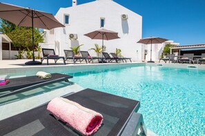 A heated pool - Modern villa w/ heatable pool & BBQ, Albufeira (Albufeira)