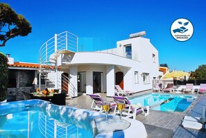 Piscine extérieure, piscine chauffée