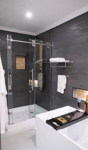 Bathtub