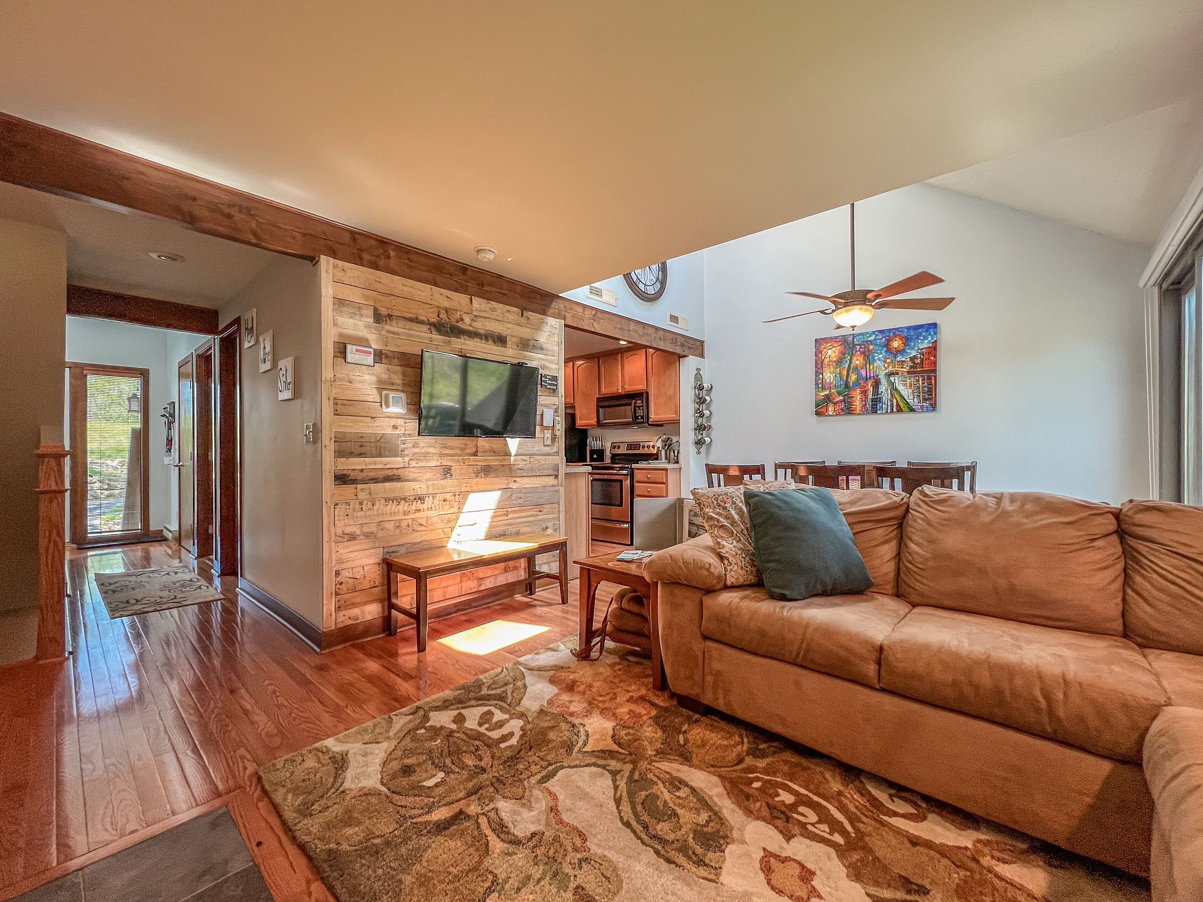 3 bedroom, 3 bathroom Townhome Located Within The Galena Territory