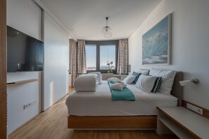 1 Schlafzimmer, Schreibtisch, Bügeleisen/Bügelbrett, Reisekinderbett