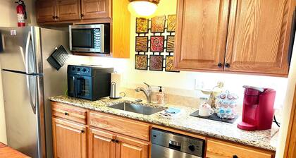 Private, Spacious Basement Suite - Hot Tub, A/C, Ping Pong, Family-Friendly