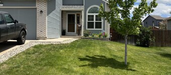 Private, Peaceful, Comfy Suite, Hot Tub, Kitchenette. Friendly, attentive hosts.