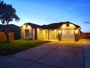 Exterior - Hamburg Retreat - 3BD/2BA Home, Private Yard! (Brownsville)