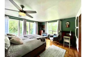 3 habitaciones, tabla de planchar con plancha, wifi y ropa de cama