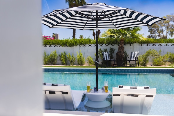 Piscine extérieure, piscine chauffée