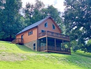 Exterior - Smoky Hideaway • 2Bed 2Bath Cabin • Peaceful Retreat (Townsend)