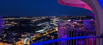 SKY - Romantic -room 33 Etage Hotelturm Augsburg
