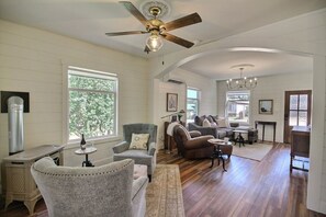 Smart TV, fireplace, video games