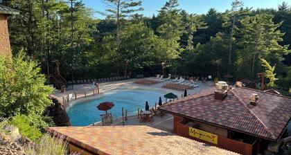 Beautiful Condo in Wisconsin Dells w/Outdoor Pools!