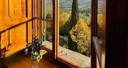 Historical home 3 bedroom 2 bath in Western Tuscany with magnificent views