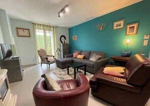 Télévision à écran plat, espaces bureaux