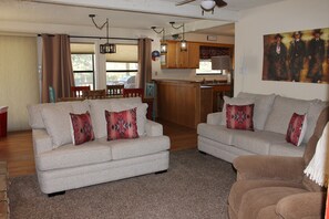 Télévision, cheminée