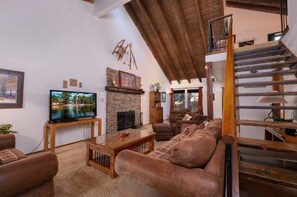 Télévision, cheminée