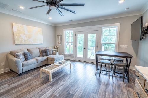 NEW! Close To Downtown Charleston And Beaches!