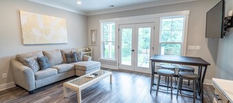 NEW! Close To Downtown Charleston And Beaches!