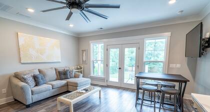 NEW! Close To Downtown Charleston And Beaches!