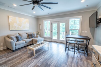 NEW! Close To Downtown Charleston And Beaches!