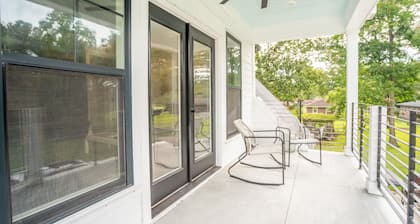 NEW! Close To Downtown Charleston And Beaches!