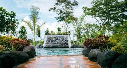 Jacuzzi de Agua Termal y Rancho Grande Para Eventos