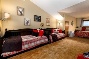 3 bedrooms, free WiFi, bed sheets - Innsbrook Vacation Condo 248 (Ruidoso)