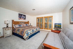 4 bedrooms, free WiFi, bed sheets