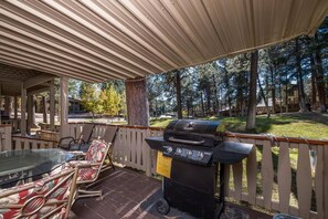 Outdoor dining - Innsbrook Vacation Condo 4A (Ruidoso)
