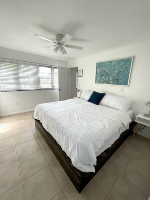 2 chambres, bureau, accès au Wi-Fi (inclus), literie fournie