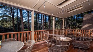 Outdoor dining - Innsbrook Vacation Townhome 20 (Ruidoso)
