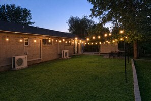 Property grounds - Putt Golf & Hot Tub | By ASU Mill Ave Airport (Tempe)