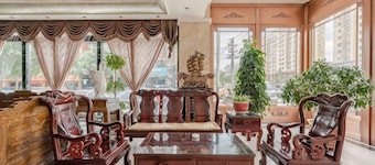 Hong Qiao Prince Hotel