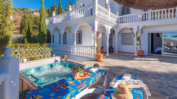 Terrace/patio - El Arco Iris de la Montana Sayalonga by Ruralidays (Málaga)