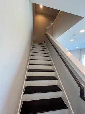 Interior - Leeland Luxe! ♨️Hot Tub along with Putting Green ♨️ EaDo Houston (Houston)