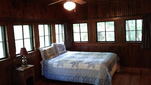 1 bedroom, bed sheets