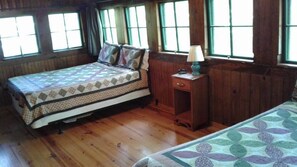 1 bedroom, bed sheets, wheelchair access - FIVE POINTS~LAKE HAMILTON: Cabin#B ~ 1BR w/2 Queen Beds, Futon in LR, Full Kitchen, Breakfast "Fixins" Provided, Handicap Accessible w/Wheelchair Ramp (Hot Springs National Park)