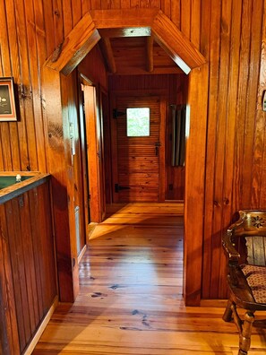 Interior - FIVE POINTS~LAKE HAMILTON: Cabin#C ~ 1BR w/Queen Bed,  Futon in LR, Full Kitchen, Breakfast "Fixins" Provided, Jetted Tub, Balcony Deck off BR (Hot Springs National Park)