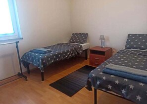 2 bedrooms, WiFi - 5 minutes to the beach (Ližnjan)