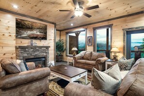 Smart TV, fireplace, foosball, books - Indoor Private Heated Pool, Views/Hot Tub/Fire Pit (Sevierville)