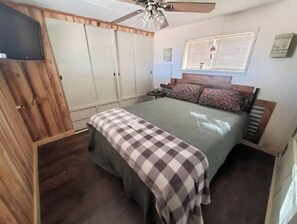 2 makuuhuonetta, vauvan matkasänky, ilmainen Wi-Fi, vuodevaatteet