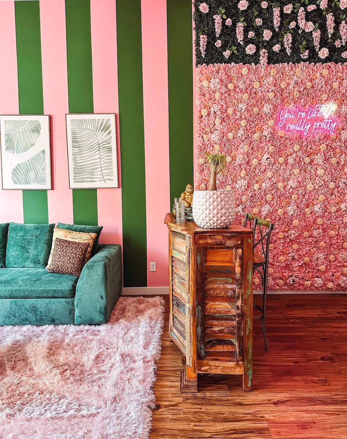 Dreaming With Dolly: Luxe Stay Near Broadway