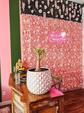 Interior - Dreaming With Dolly: Luxe Stay Near Broadway (Nashville)