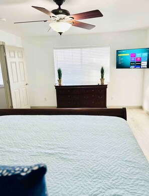 3 bedrooms, iron/ironing board, free WiFi, bed sheets