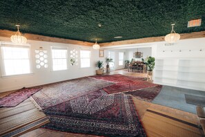 Interior - 13 BR Boutique in Berryville (Berryville)