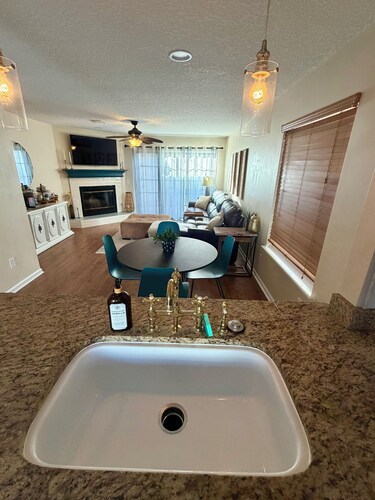 Sunny Side beach house 2 blocks from the ocean.