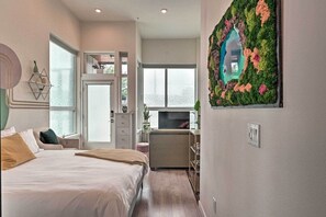 1 bedroom, iron/ironing board, free WiFi, bed sheets