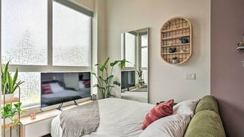 1 bedroom, iron/ironing board, free WiFi, bed sheets