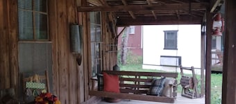 The Shady Lady Room at The Ranch at Walston Springs; Breakfast Included