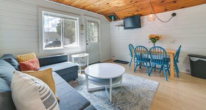 'Tiny House Cottage 5' w/ Crooked Lake Access!