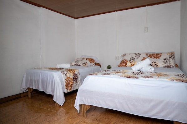 3 bedrooms, iron/ironing board, free WiFi, bed sheets