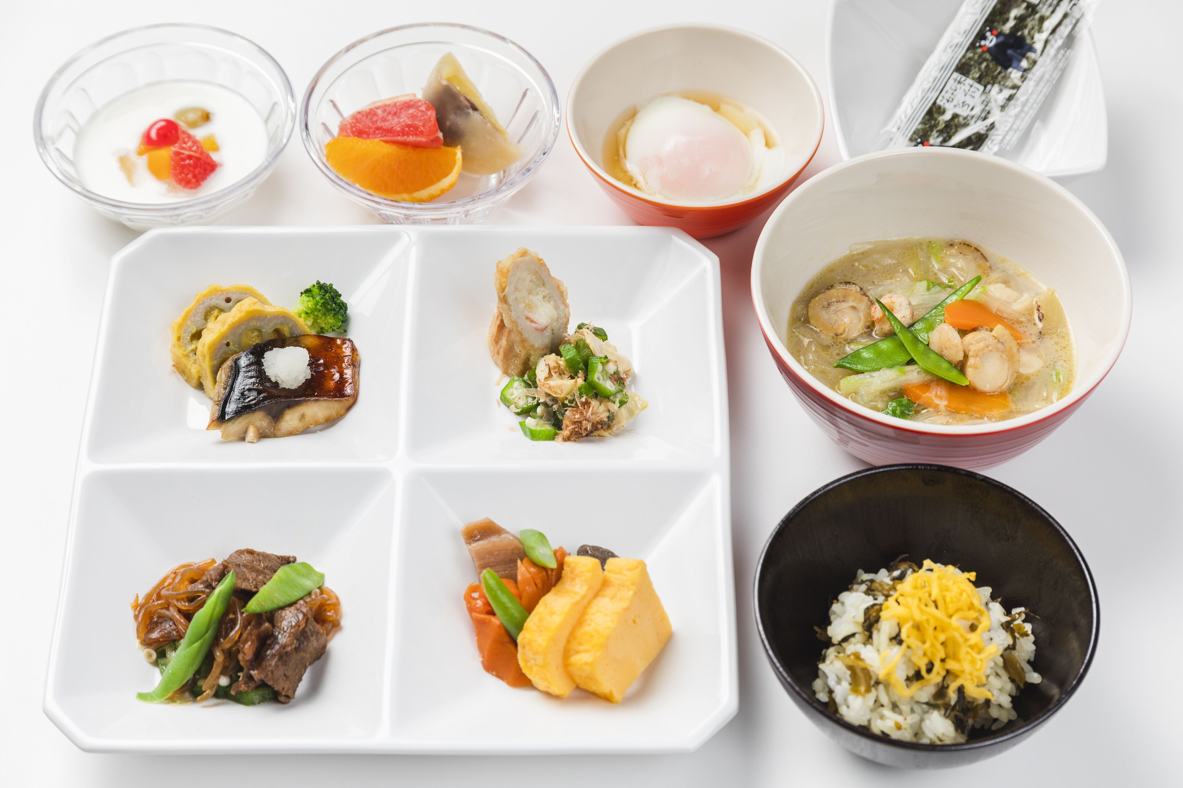 Daily buffet breakfast (JPY 1500 per person)
